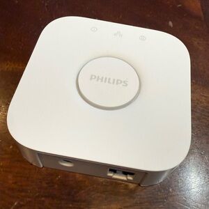 Philips Hue Bridge 2.1 Smart Lighting Hub Model 3241312018A – Untested As-Is